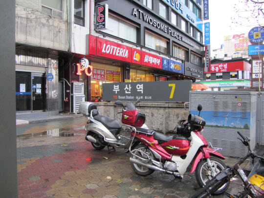 釜山驛機場巴士站步行往 Pusan Inn 路線及街景