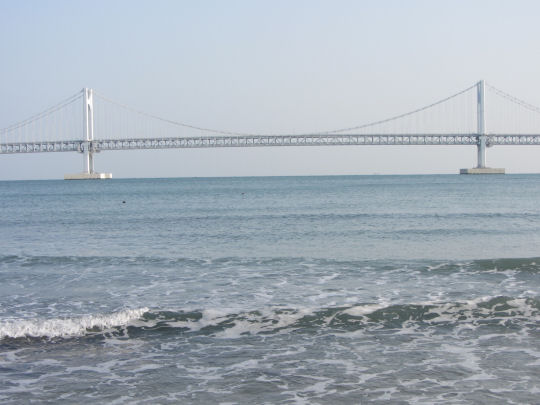 廣安里海水浴場眺望釜山廣安大橋